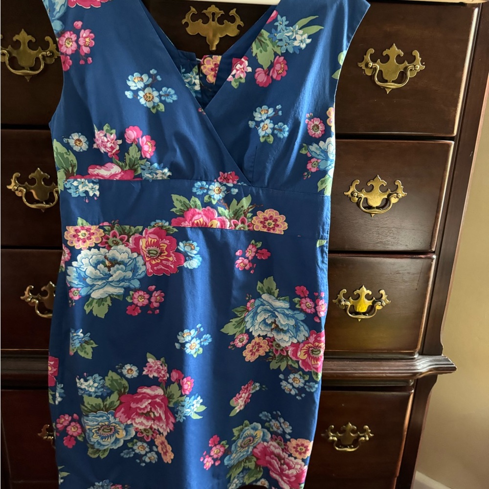 Joules - Woman’s size 10 flowery summer dress.